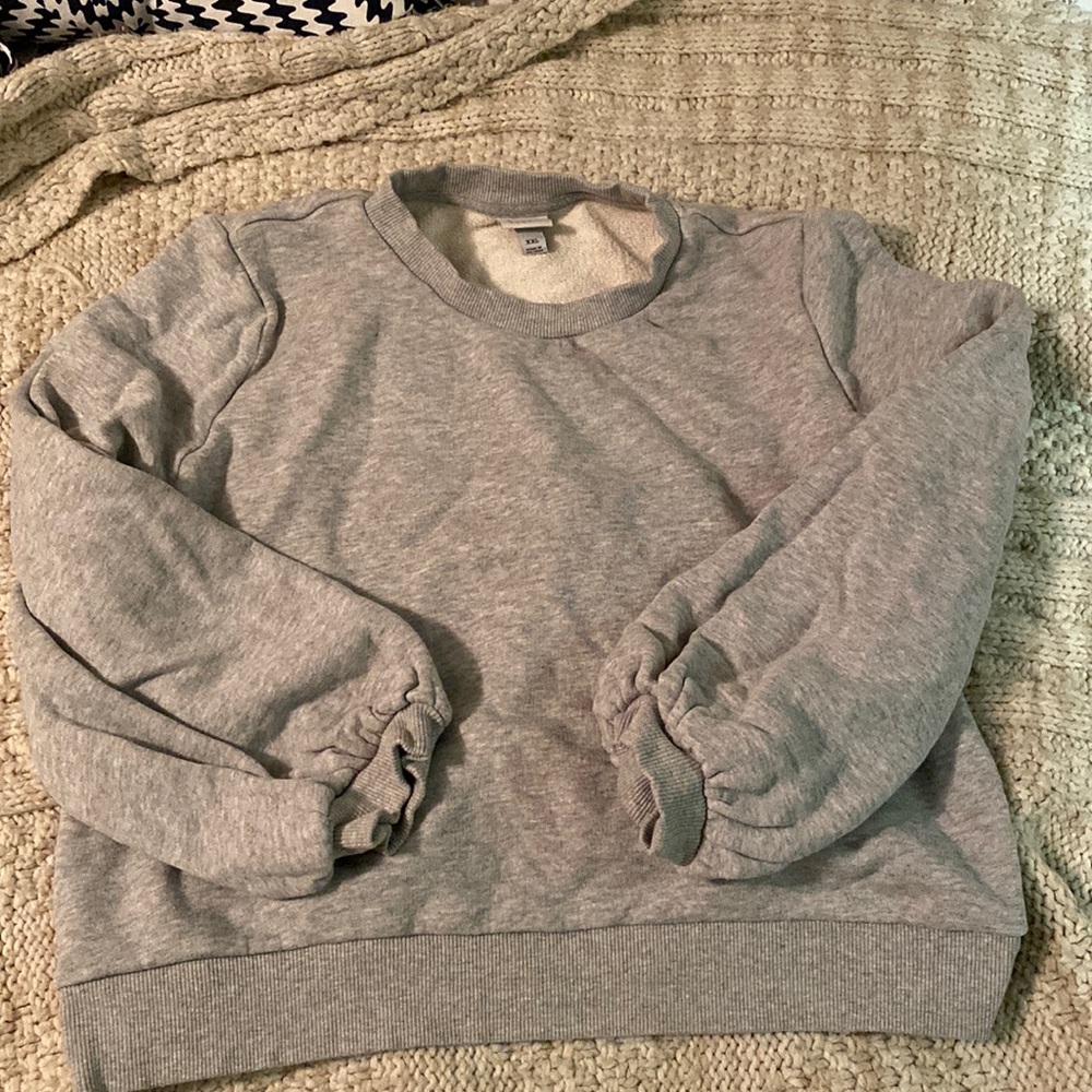 Grey balloon sleeve sweatshirt